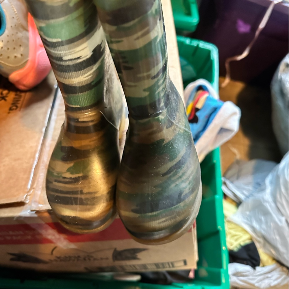Size 8 rain boots